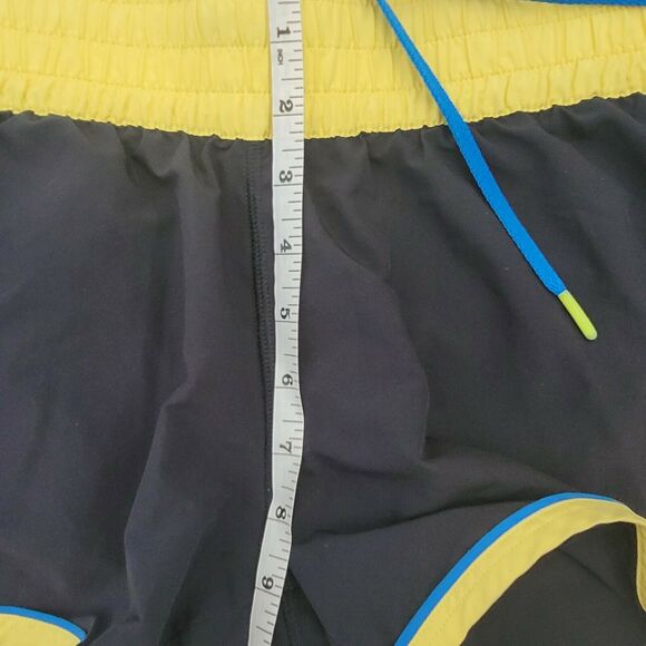 CLEARANCE!!!💥 Under Armour Womens Size S/M Activewear Shorts - Picture 4 of 11